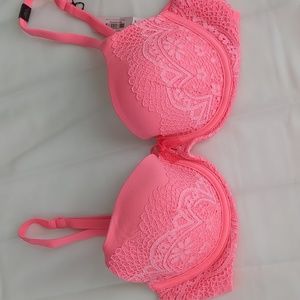 NWT Victoria's Secret Body Lined Demi Lightly Padded Underwire Bra Sz 34C